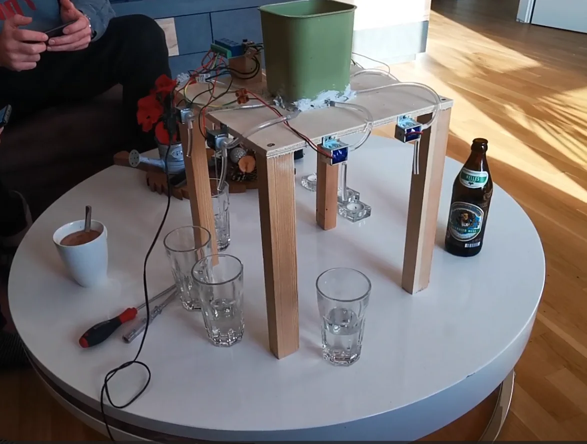 Der allererste Machbarkeitstest von beerbattls im Januar 2021, selbst aus Restteilen zusammengebaut